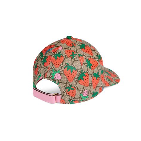 casquettes gucci fraise|casquette Gucci imprime.